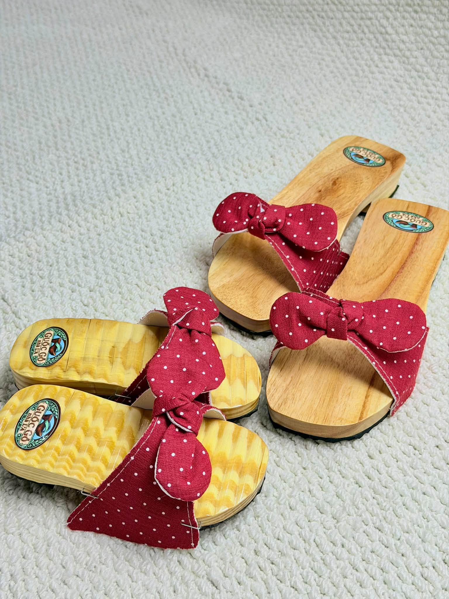 Mẹ và bé Guốc gỗ mẹ 3F , con đế gợn sóng , quai bi nơ nhiều màu